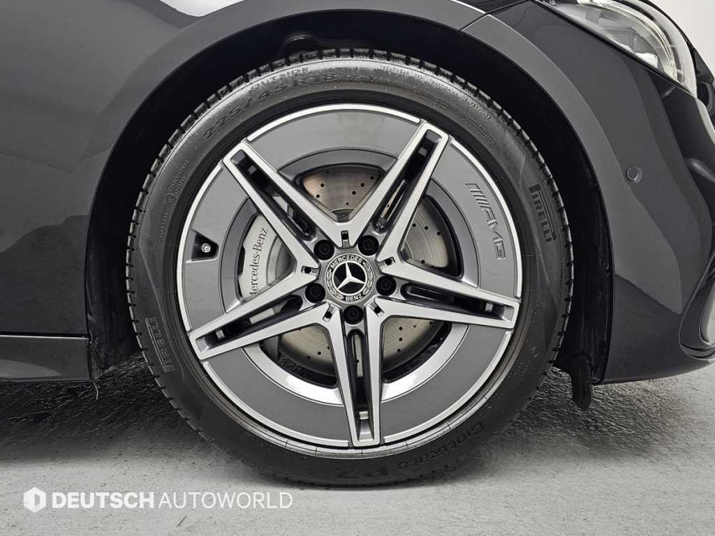 Mercedes Benz C Class - Vista 5