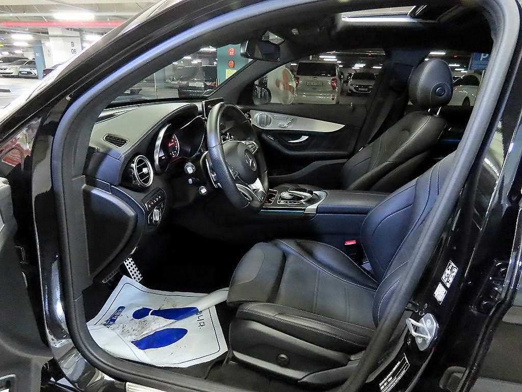 Mercedes Benz GLC Class - Vista 6