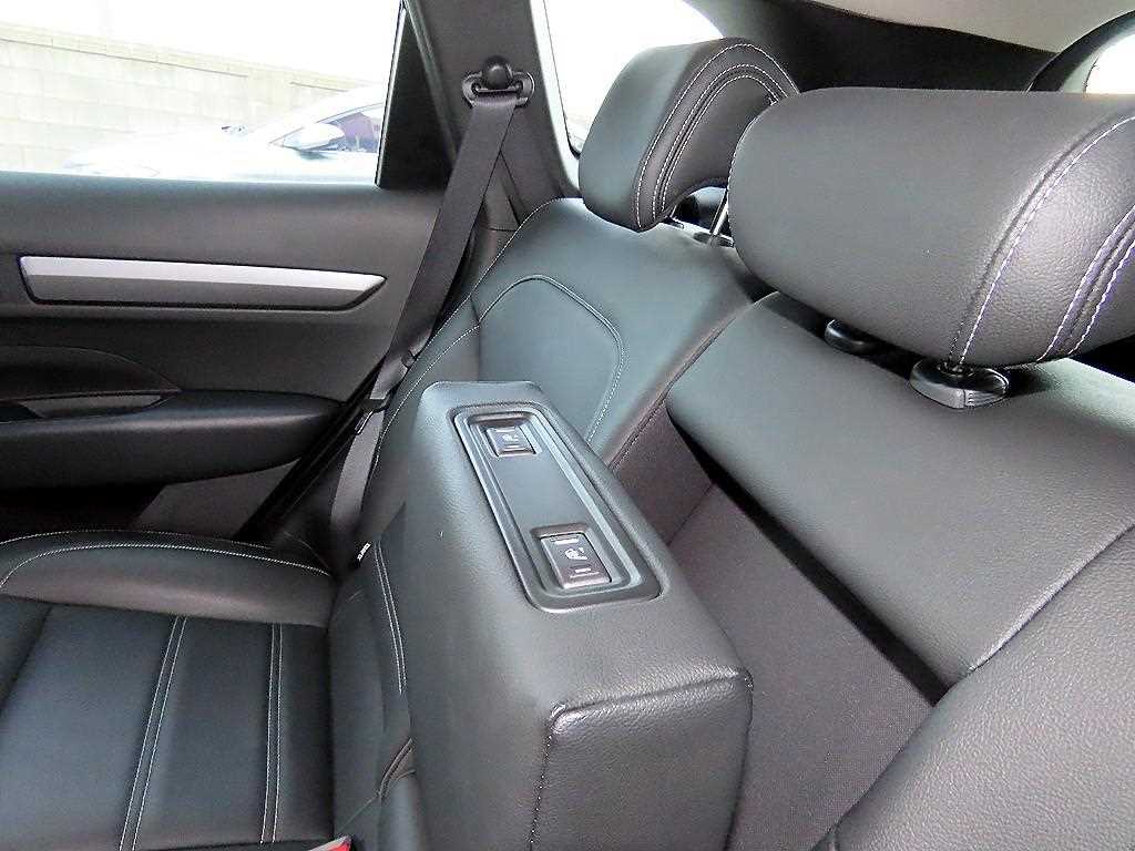 SAMSUNG QM6 2021 Blanco - Importación desde Corea - HF Imports Iquique - Foto 16