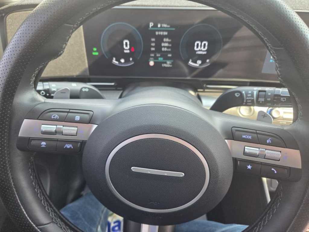 HYUNDAI Kona - Vista 6