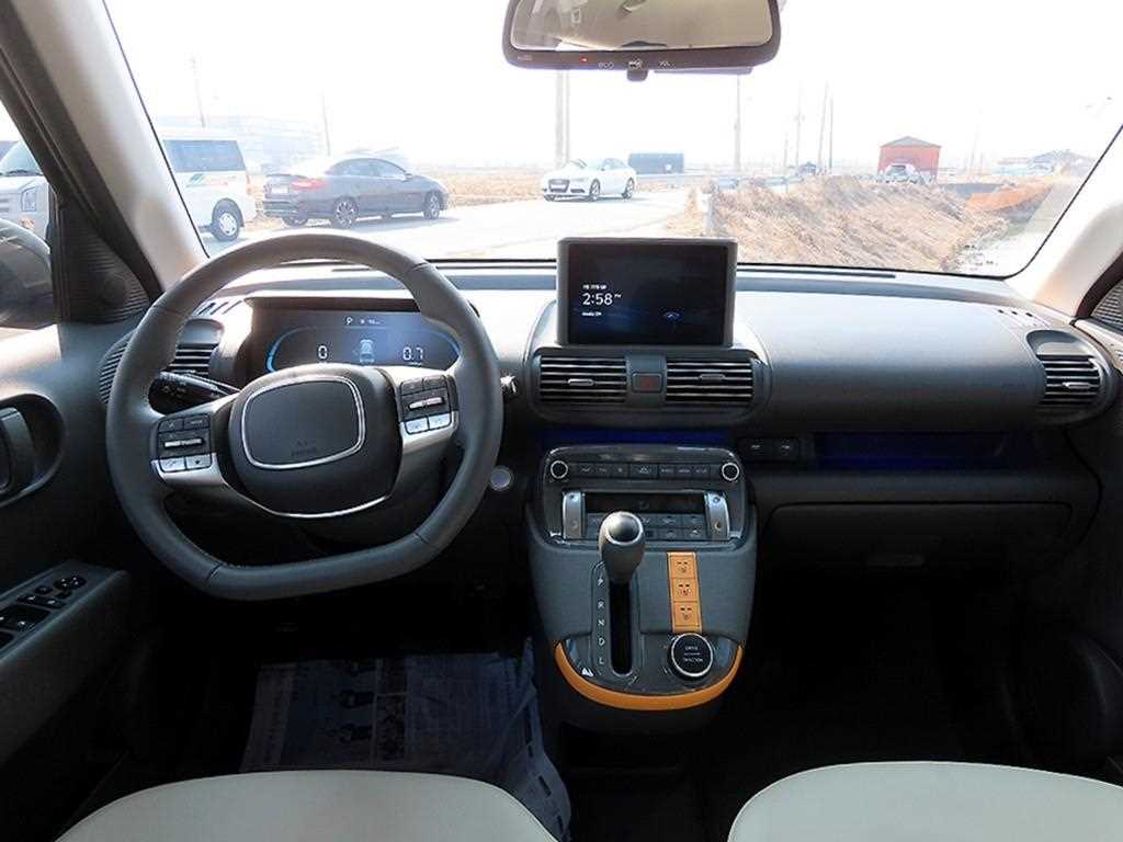 HYUNDAI Casper - Vista 9