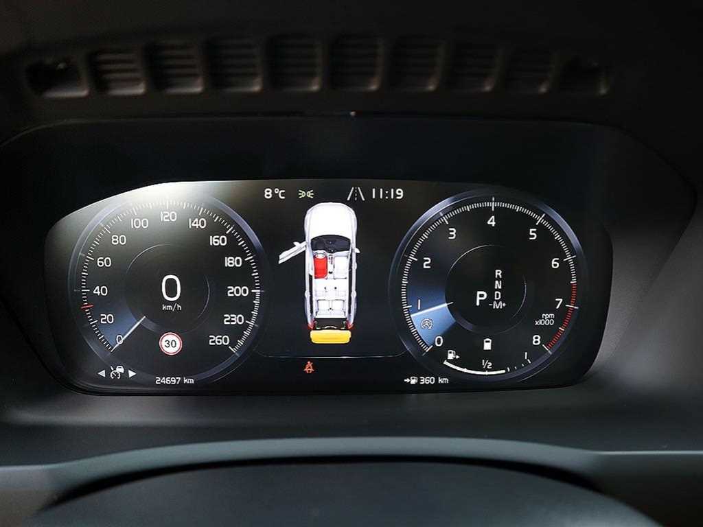 Volvo XC90 - Vista 9