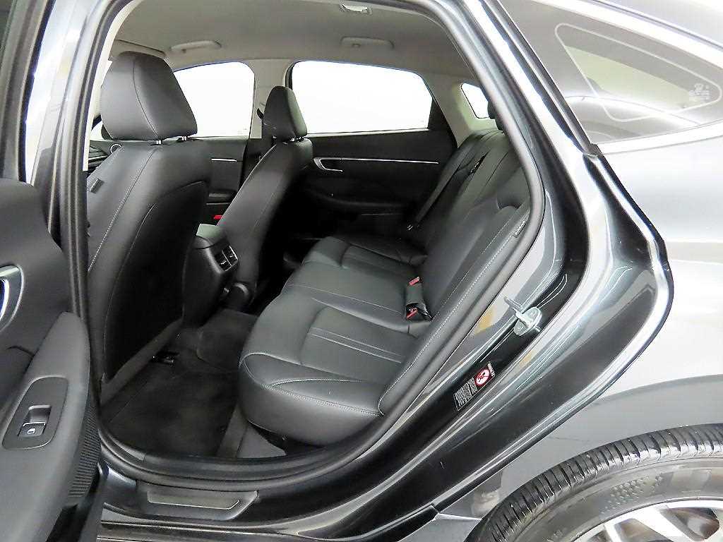 HYUNDAI Sonata - Vista 6