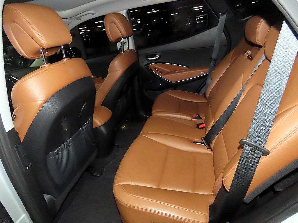 HYUNDAI Santa Fe - Vista 7