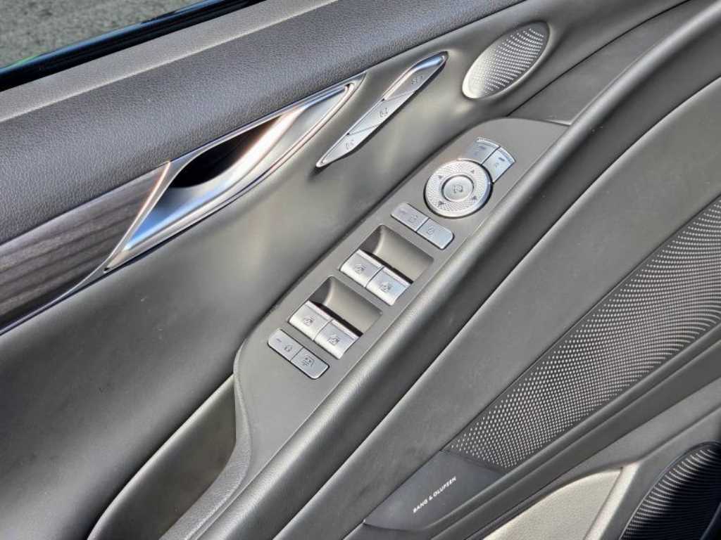 Genesis G80 - Vista 10