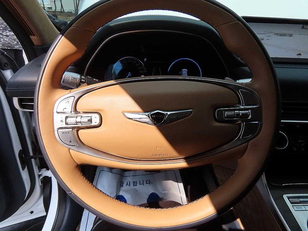 Genesis GV80 - Vista 8