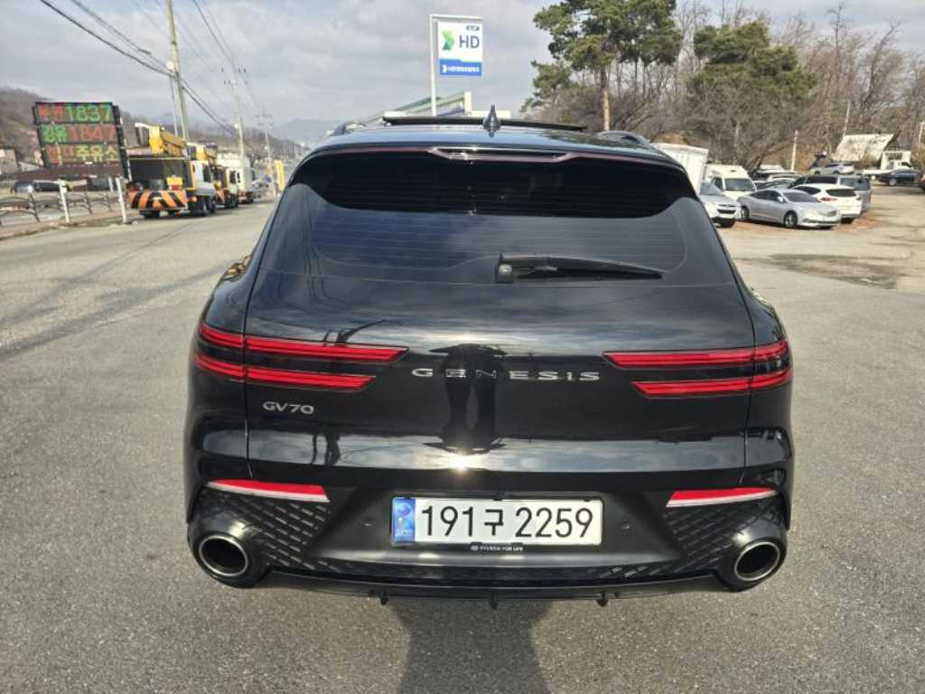 Genesis GV70 - Vista 4