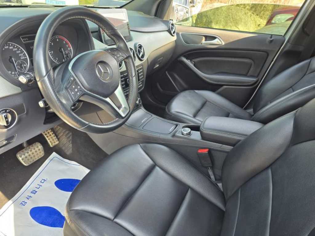 Mercedes Benz B Class (MY B) - Vista 10