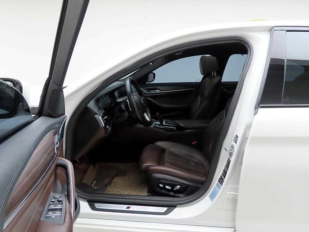 BMW 5 Series - Vista 11