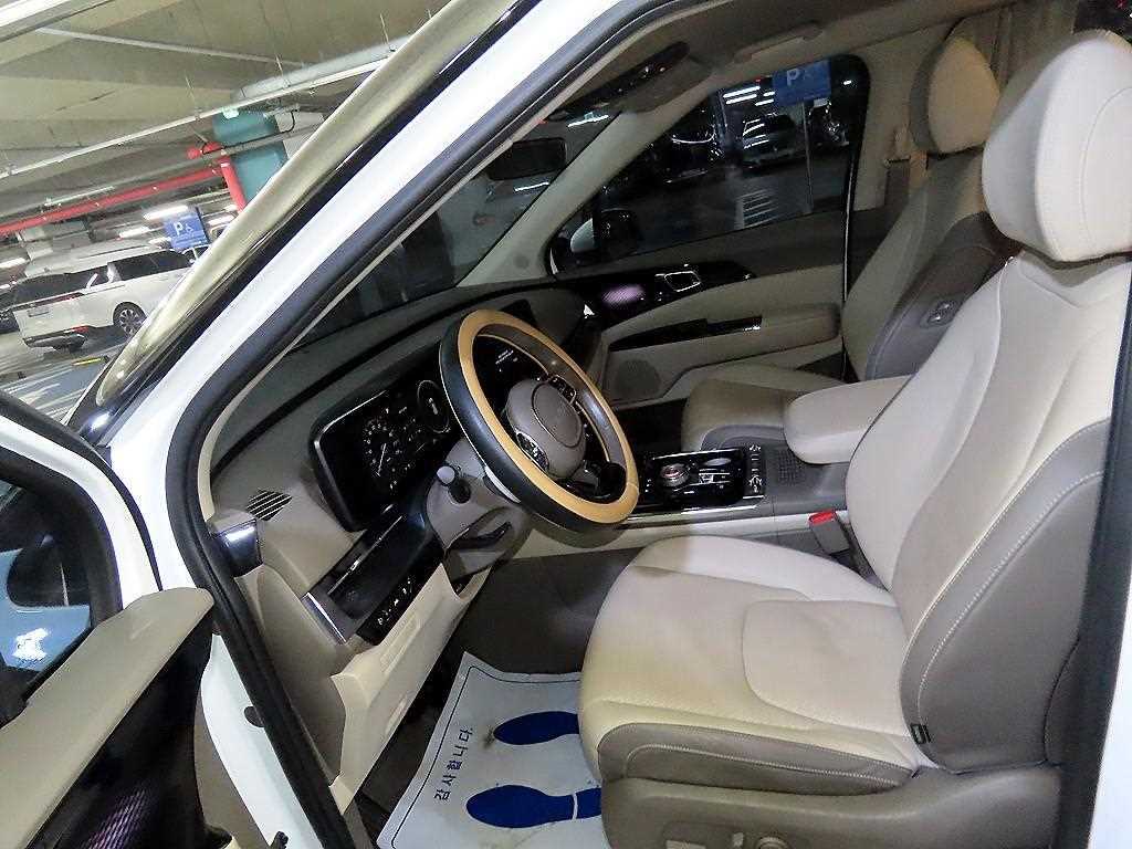 KIA Carnival - Vista 6