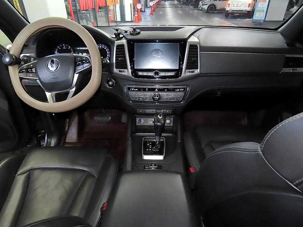 Ssangyong Rexton - Vista 6