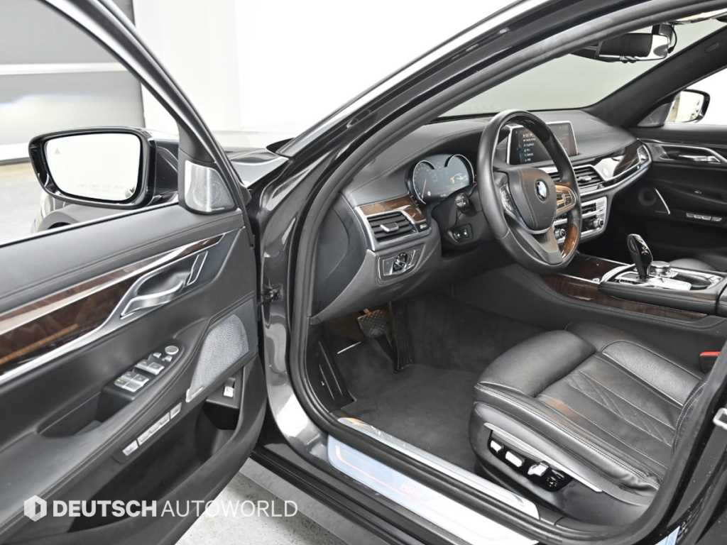 BMW 7 Series - Vista 11