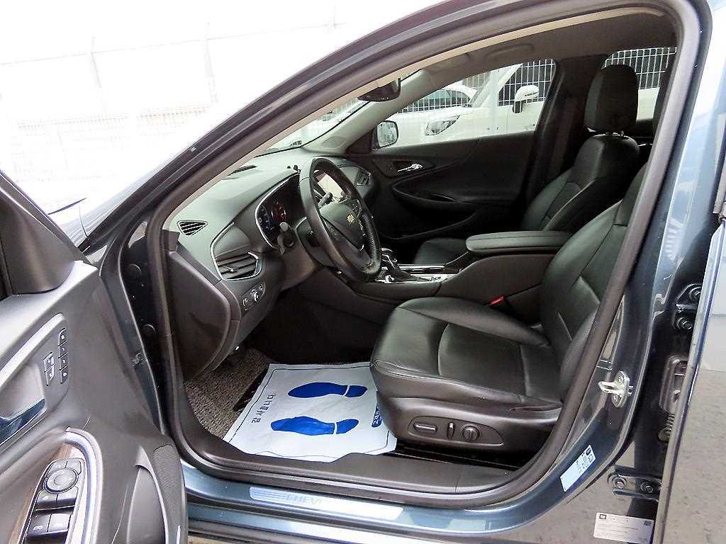 Chevrolet Malibu - Vista 5