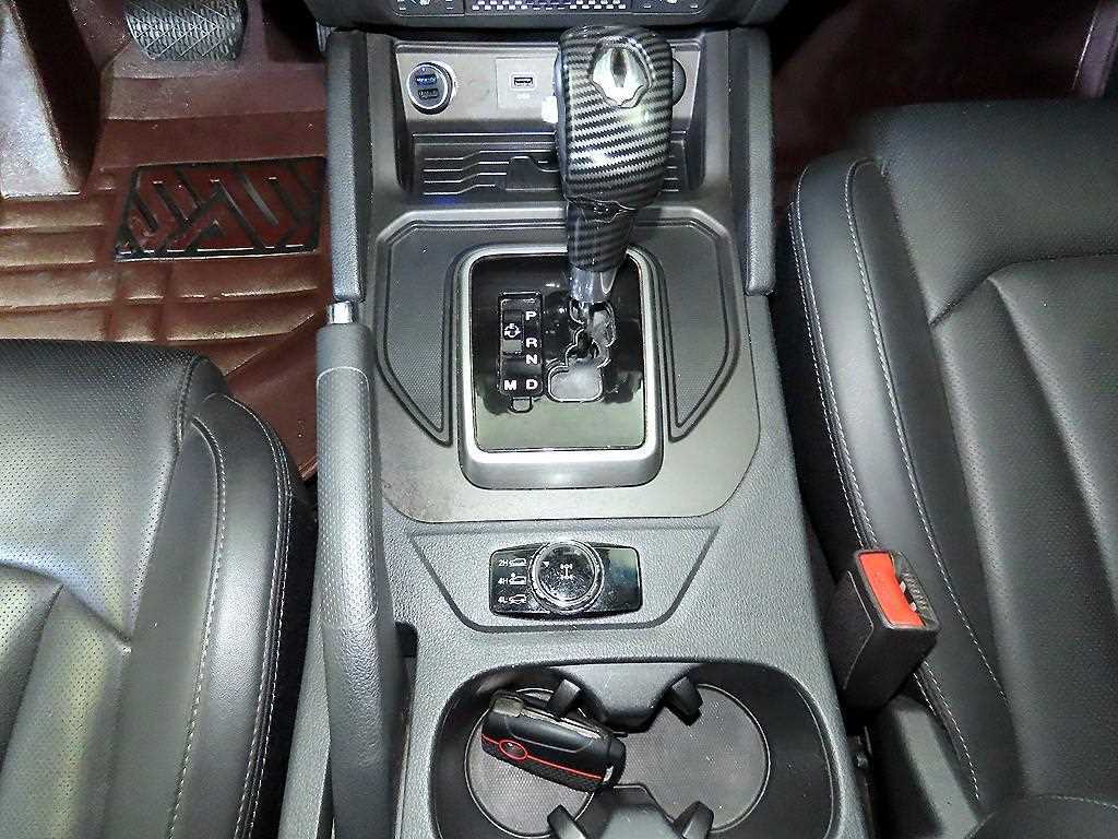 Ssangyong Rexton - Vista 10