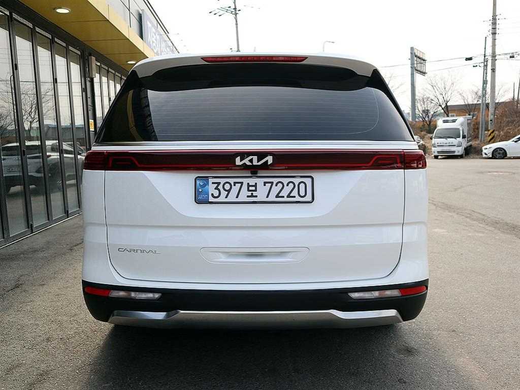 KIA Carnival - Vista 4