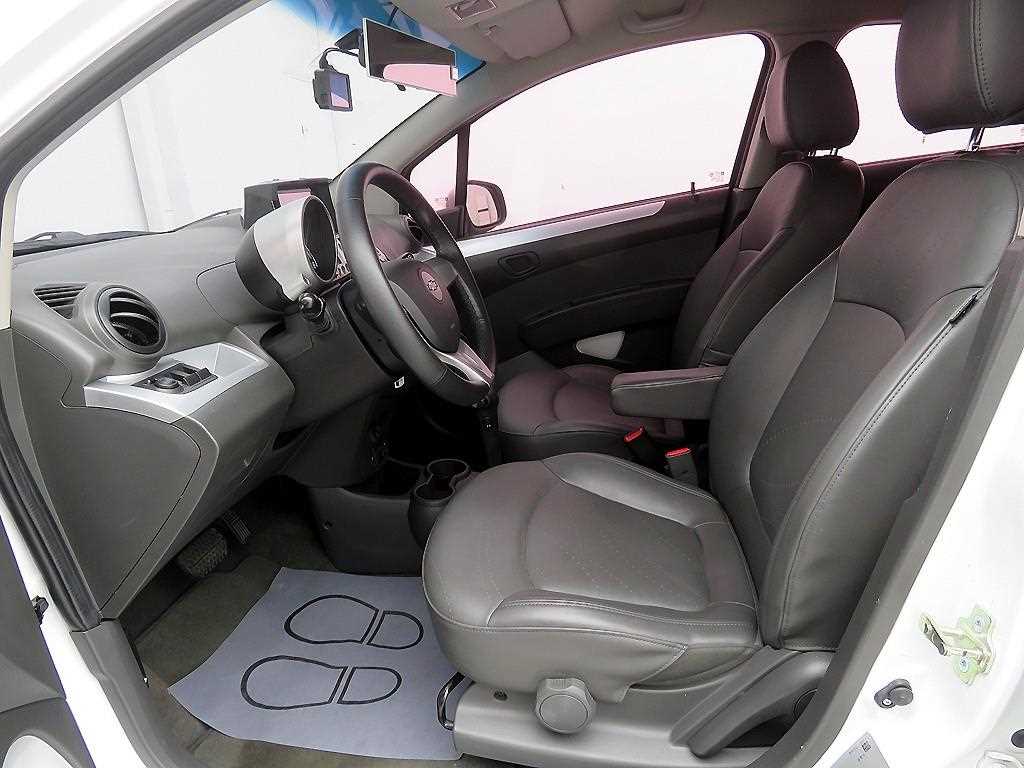 Chevrolet Spark - Vista 6