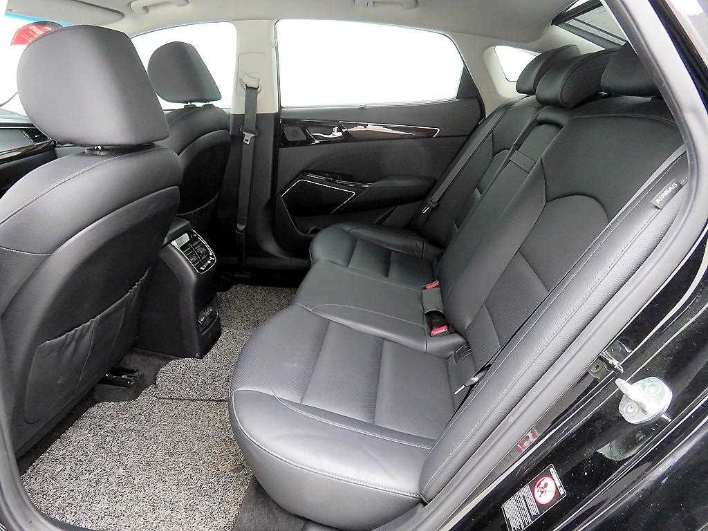 KIA K7 - Vista 8