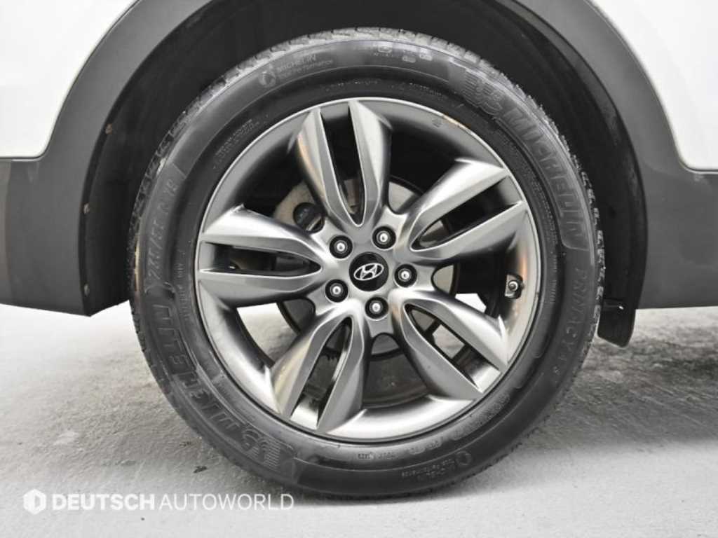 HYUNDAI Santa Fe - Vista 5