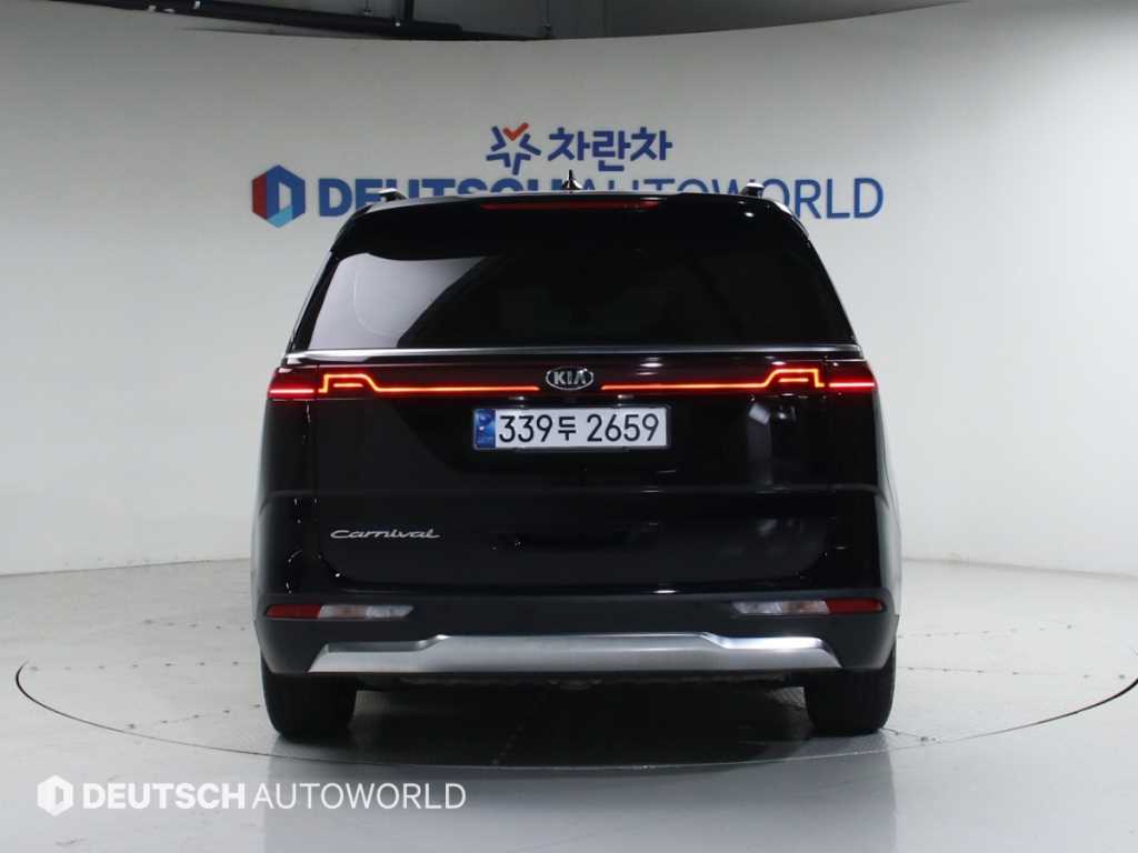 KIA Carnival - Vista 4