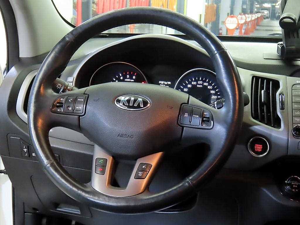 KIA Sportage - Vista 8