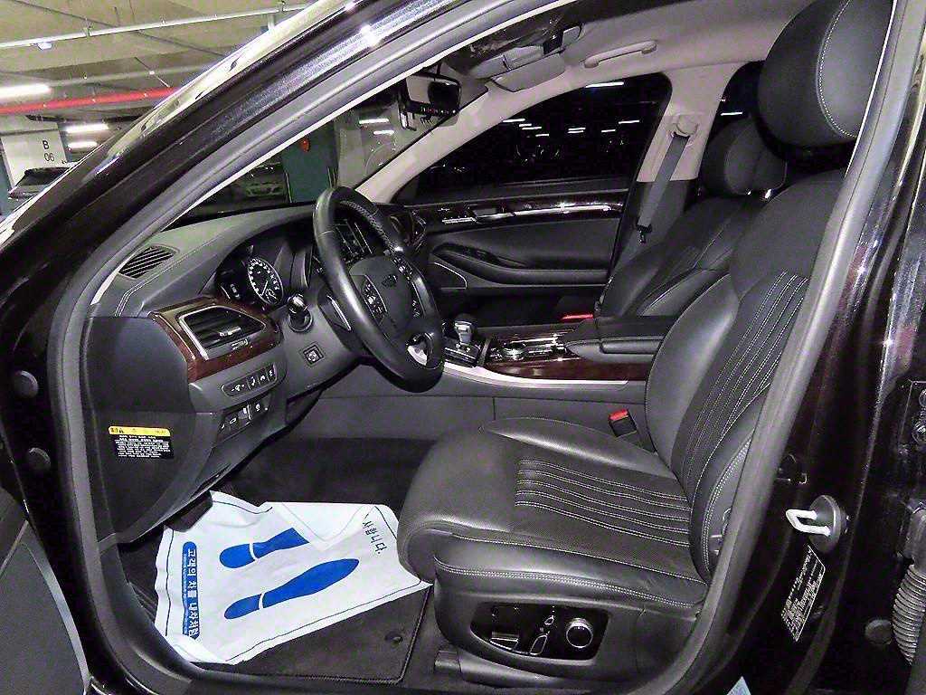 Genesis EQ900 - Vista 8