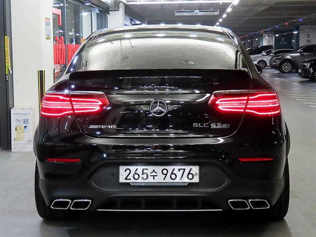 Mercedes Benz GLC Class - Vista 5