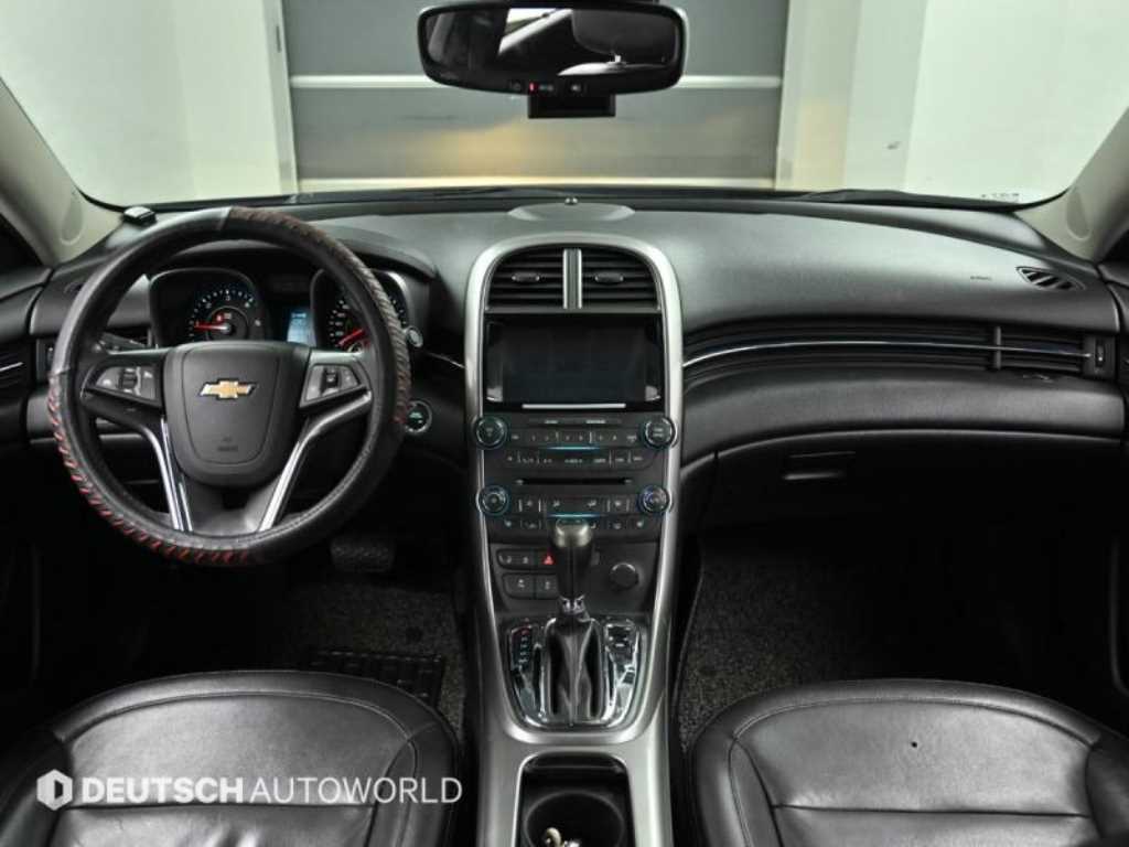 Chevrolet Malibu - Vista 7