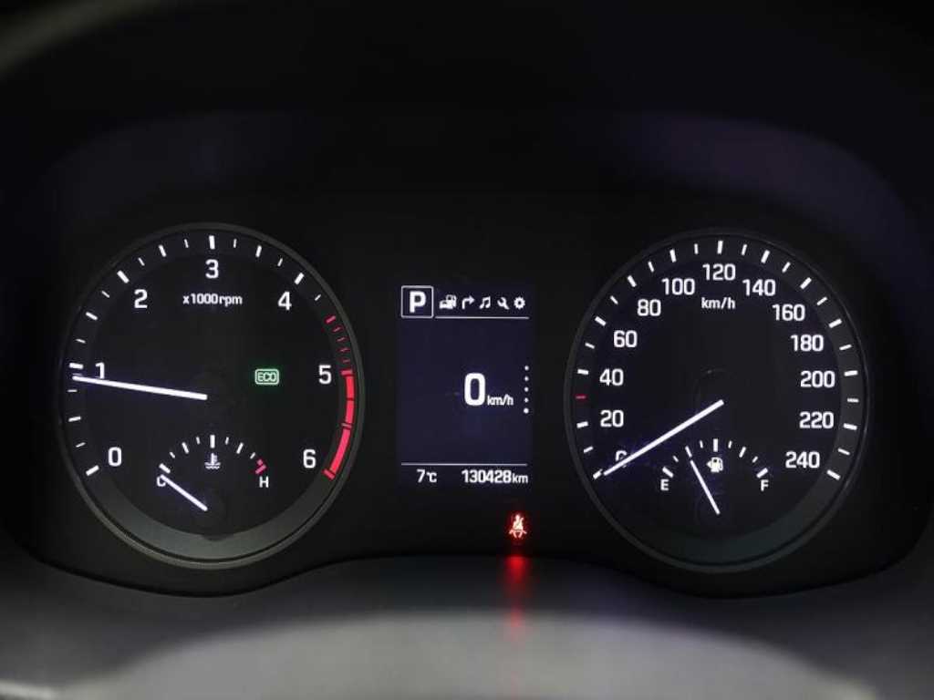 HYUNDAI Tucson - Vista 10