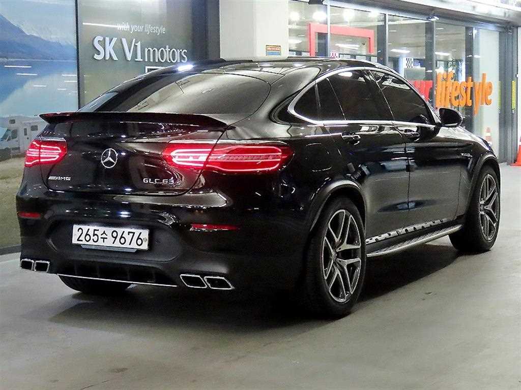 Mercedes Benz GLC Class - Vista 4