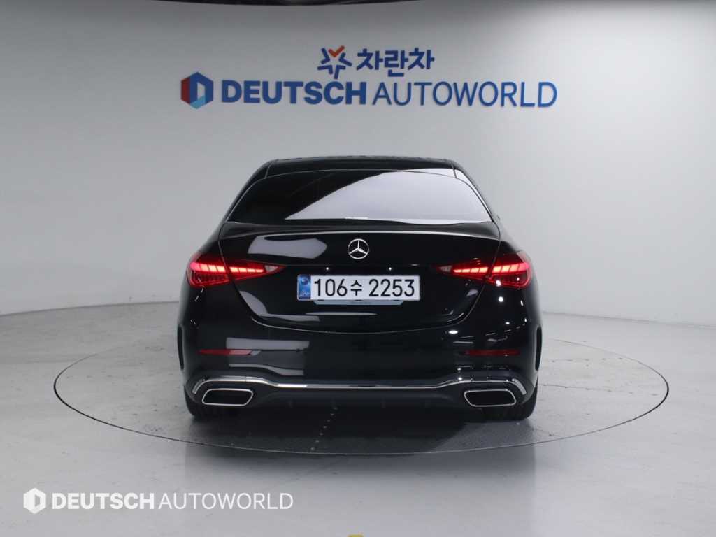 Mercedes Benz C Class - Vista 4