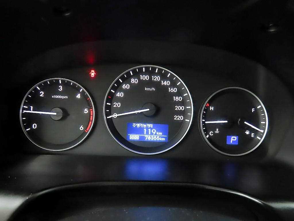 HYUNDAI Starex - Vista 8