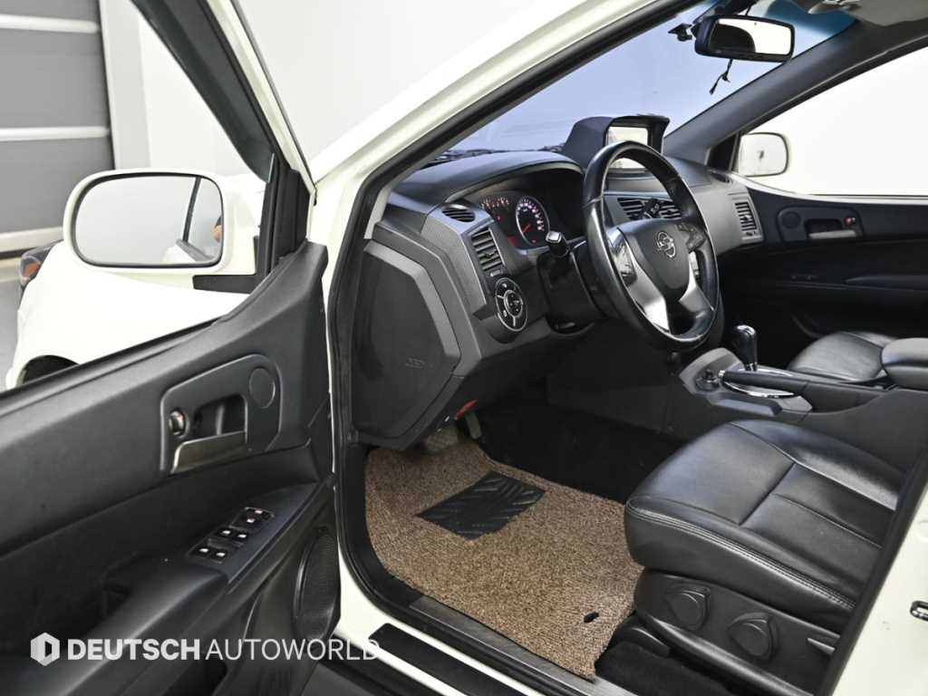 Ssangyong Korando - Vista 11