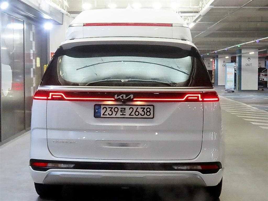 KIA Carnival - Vista 5