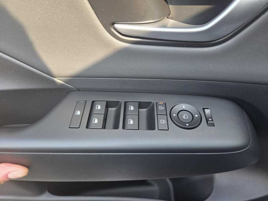 HYUNDAI Kona - Vista 12