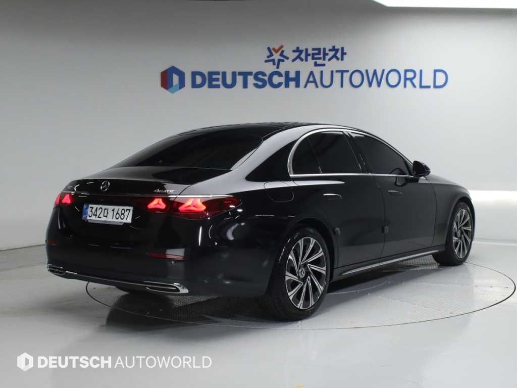 Mercedes Benz E class - Vista 2