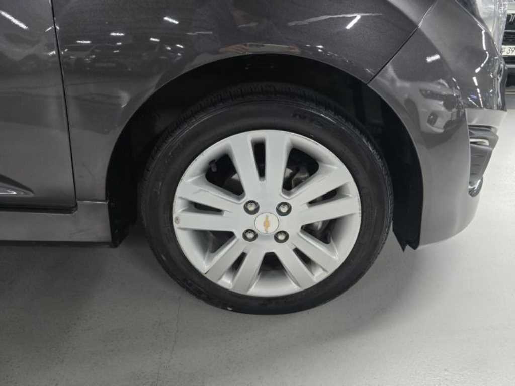 Chevrolet Spark - Vista 12