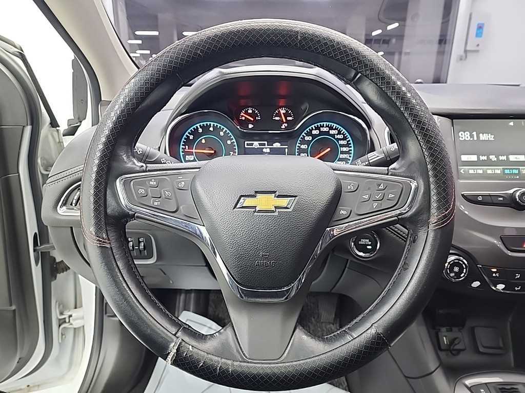 Chevrolet Cruise - Vista 9