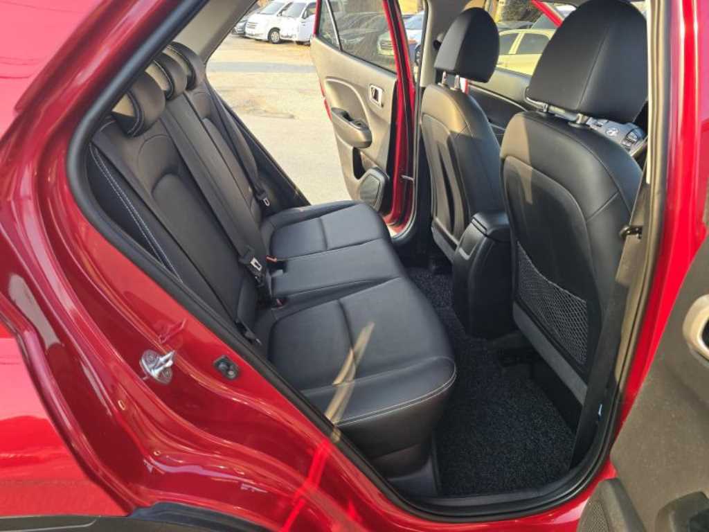 HYUNDAI Venue - Vista 12