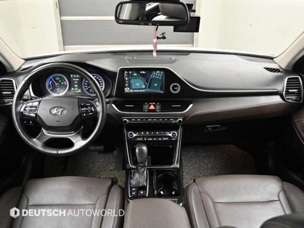 HYUNDAI Grandeur - Vista 7