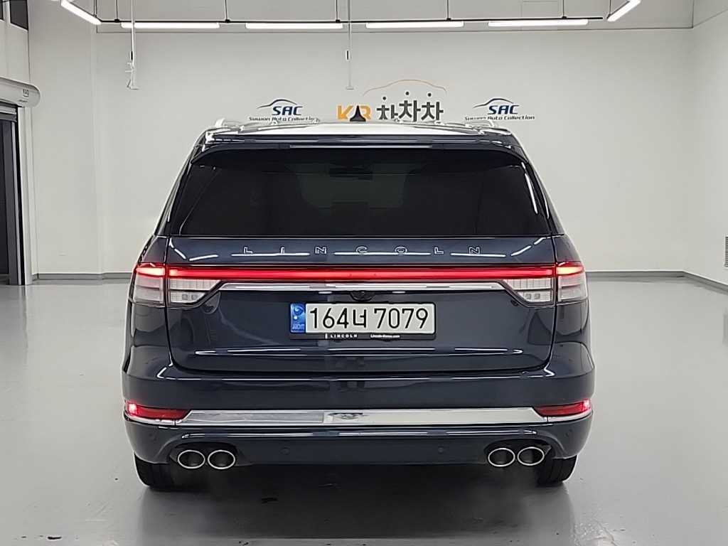 Lincoln Aviator - Vista 3