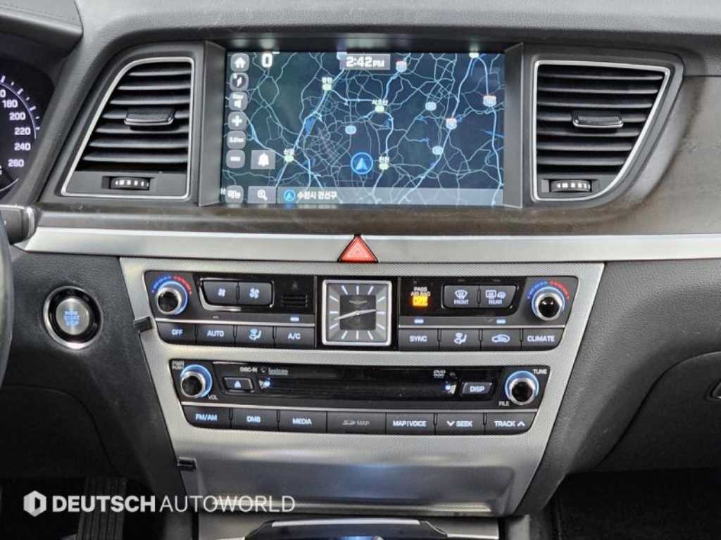 Genesis G80 - Vista 12