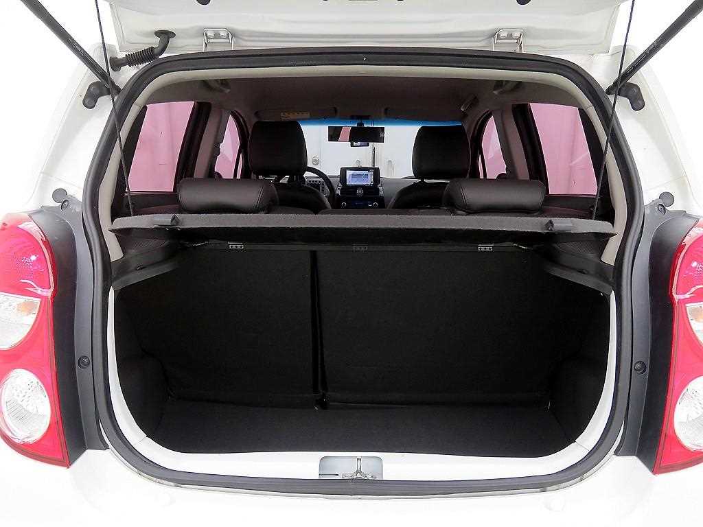 Chevrolet Spark - Vista 5