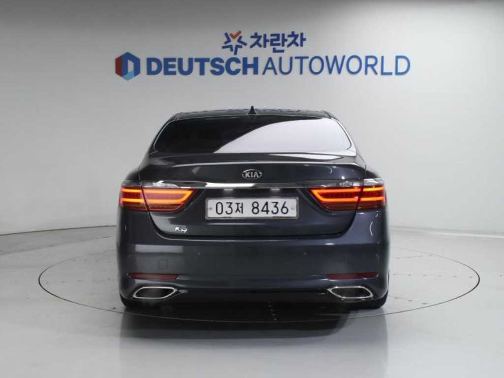 KIA K9 - Vista 4