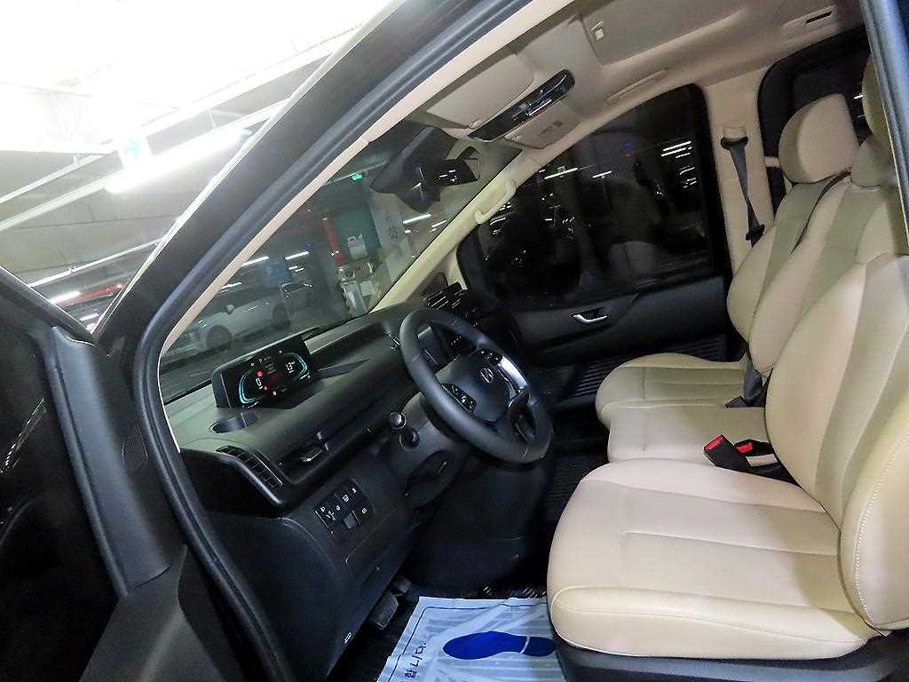 HYUNDAI Staria - Vista 6