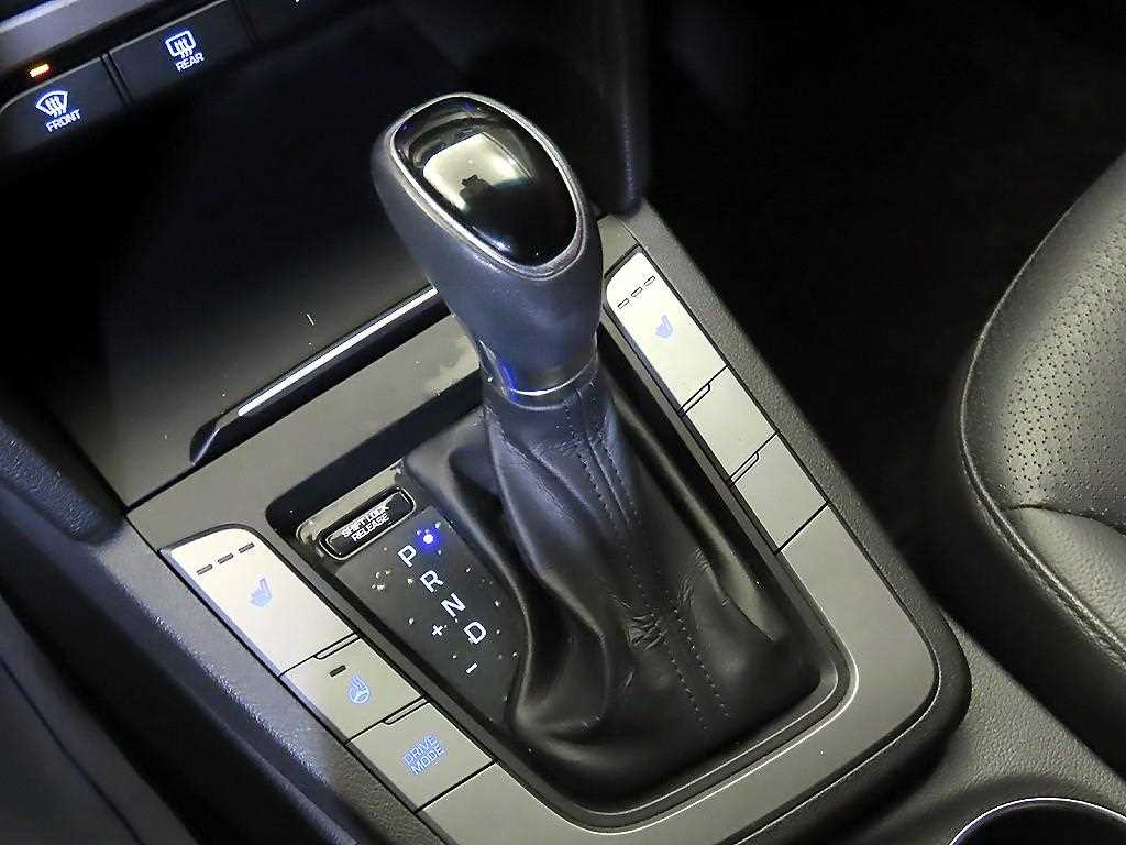 HYUNDAI Avante - Vista 12