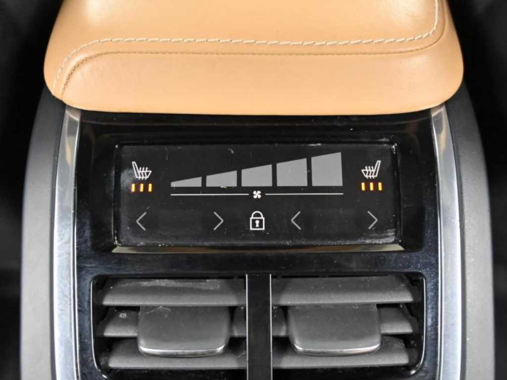 Volvo XC60 2019 Blanco - Importación desde Corea - HF Imports Iquique - Foto 16