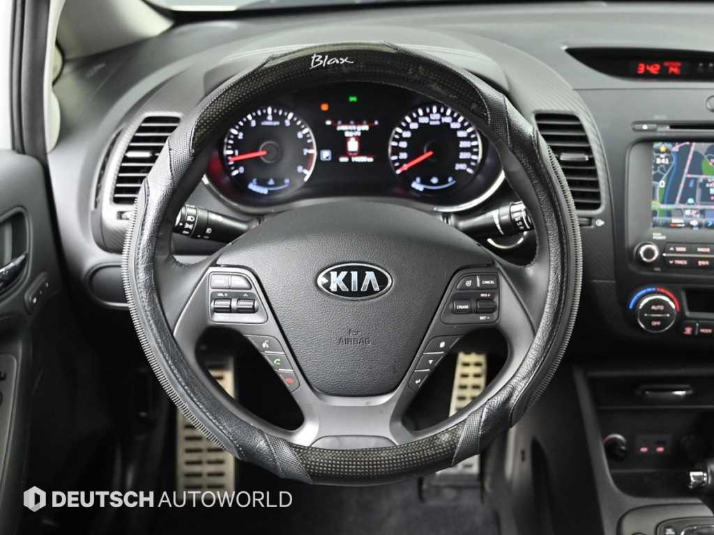 KIA K3 2014 Plateado - Importación desde Corea - HF Imports Iquique - Foto 13