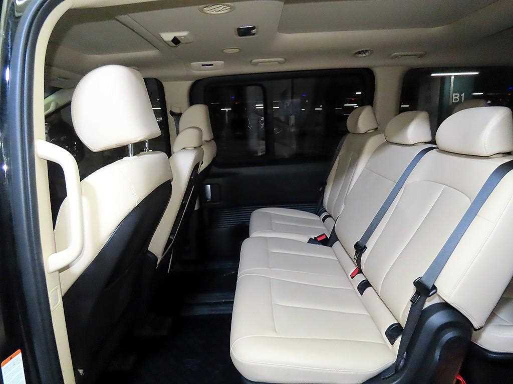 HYUNDAI Staria - Vista 7