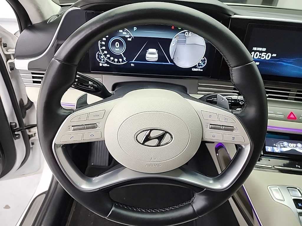 HYUNDAI Grandeur - Vista 9