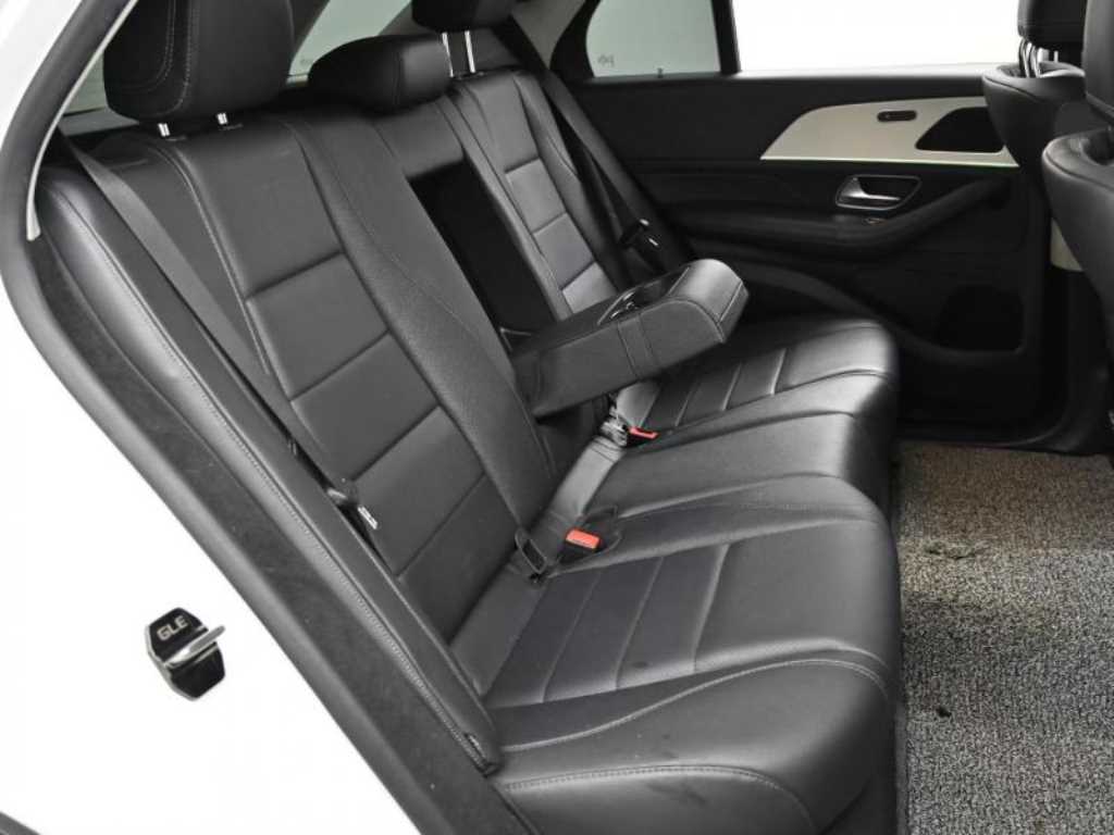 Mercedes Benz GLE Class - Vista 12